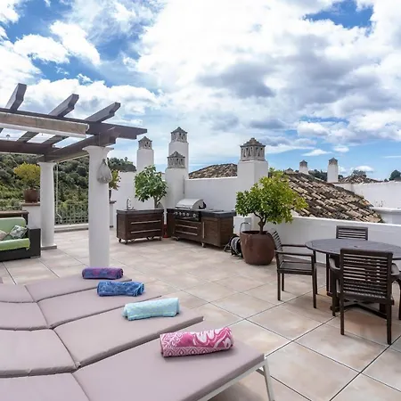 Beautiful Penthouse With Solarium Apartment *
